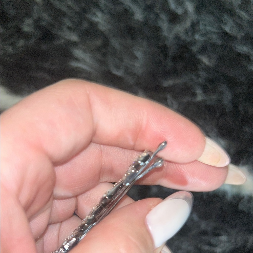 Queen Rhinestone Brooch - Picture 3 of 5